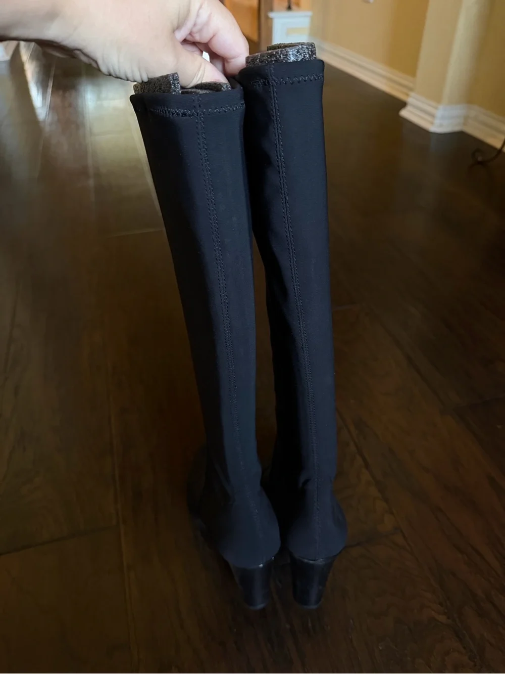Donald Pliner Enisa Platform Black Tall Stretch 3.5